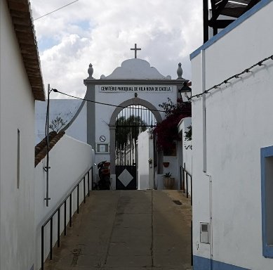 web link church entrance Casela Velha